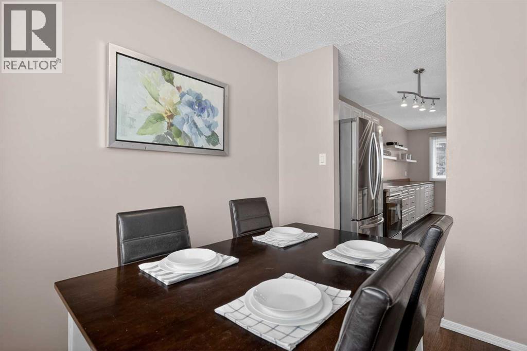 10304 Braeside Drive Sw, Calgary, Alberta  T2W 1B4 - Photo 10 - A2302238