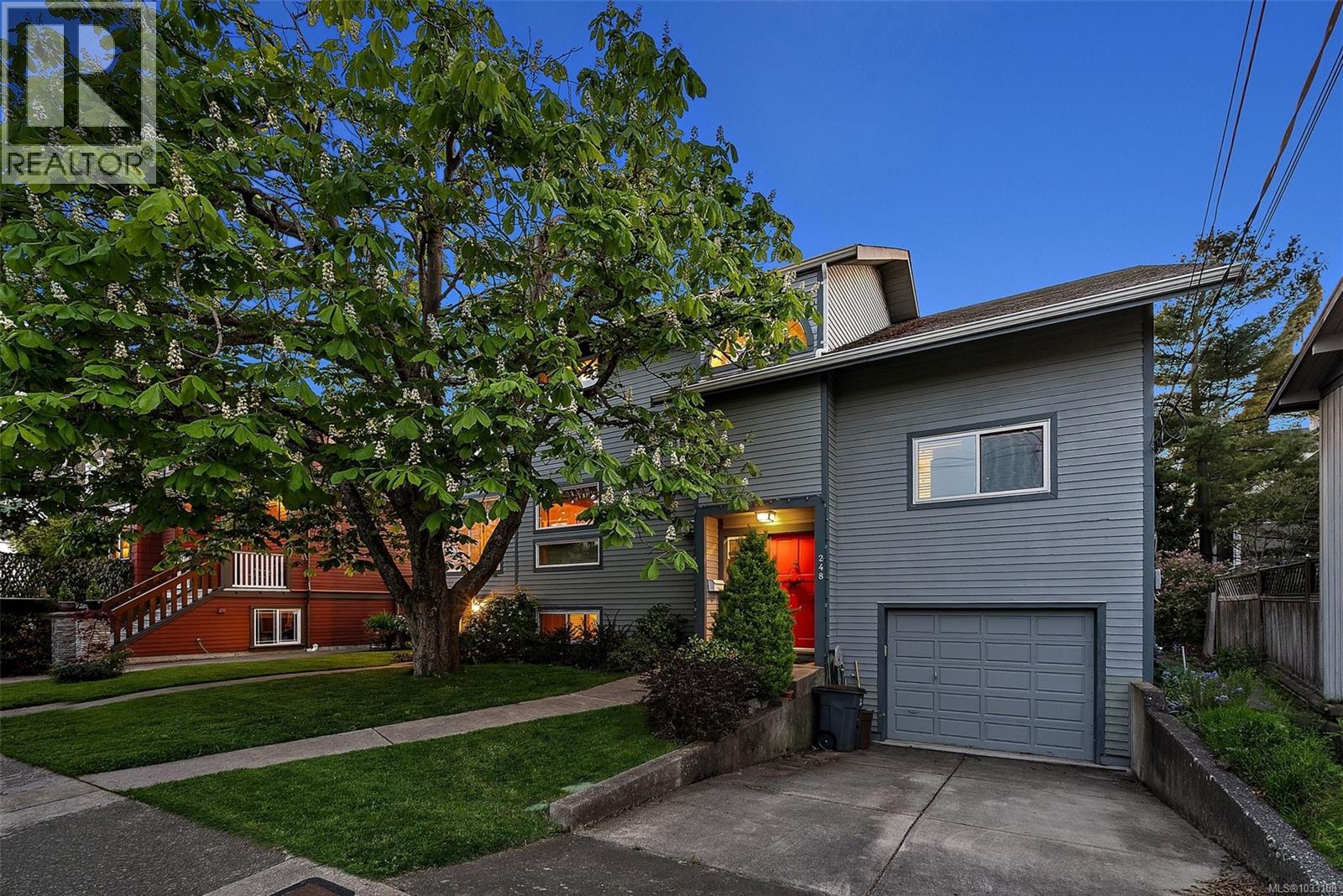 248 Richmond Ave, Victoria, British Columbia  V8S 3X8 - Photo 2 - 1033108