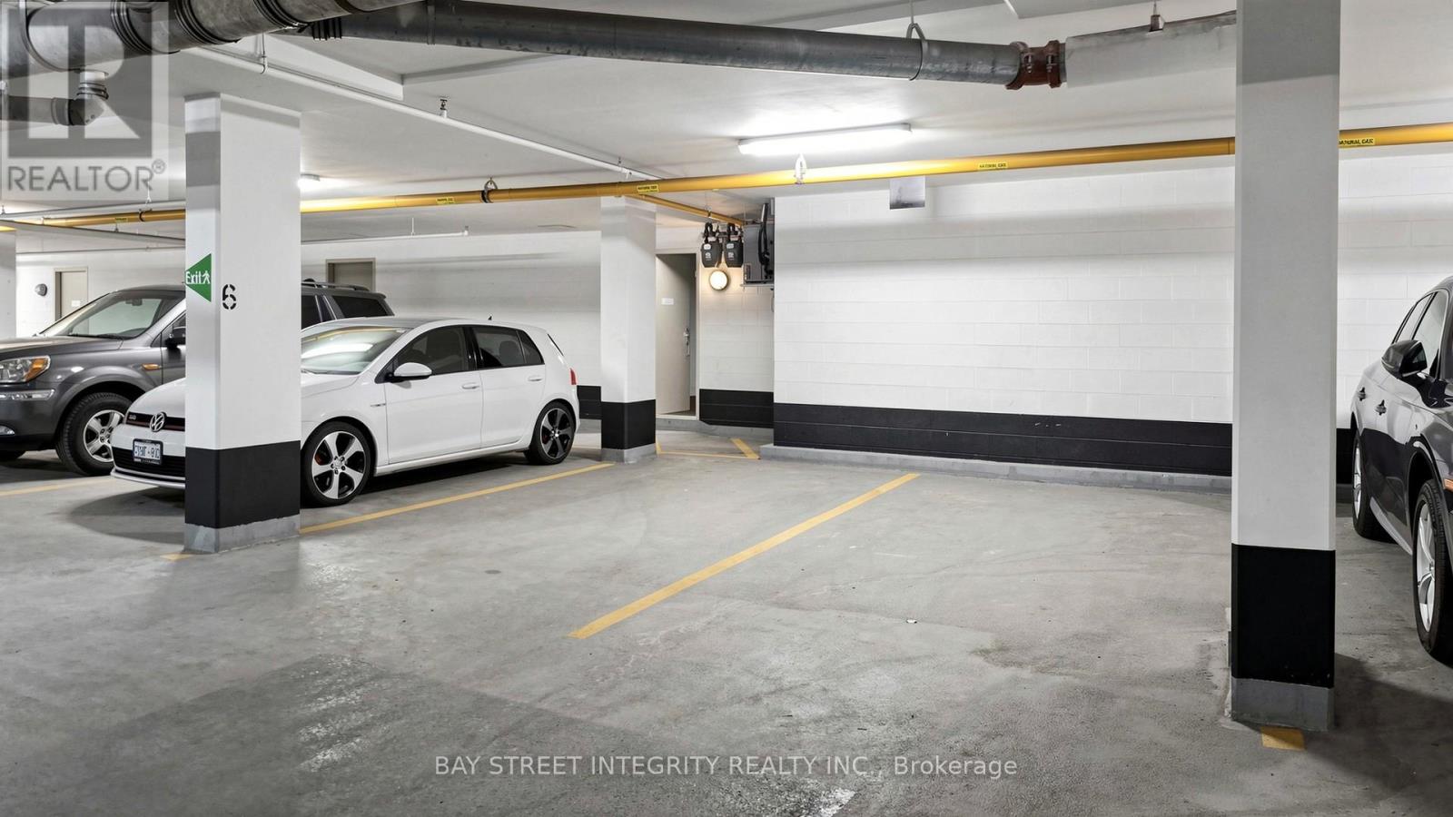 Th36 - 9 Oakburn Crescent, Toronto, Ontario  M2N 2T5 - Photo 31 - C13048460