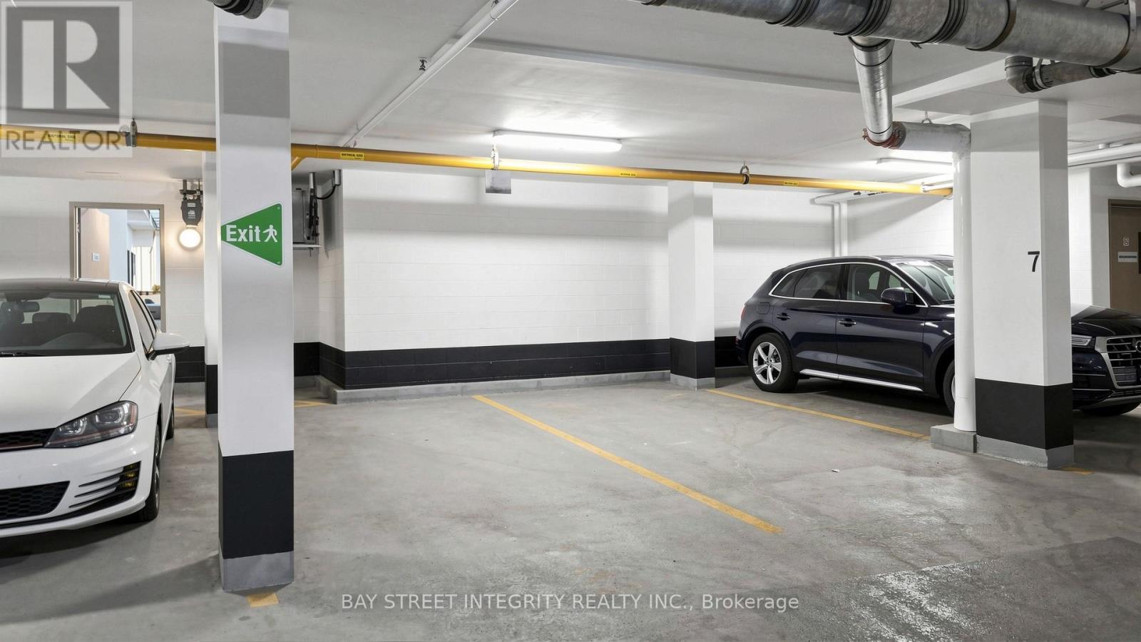 Th36 - 9 Oakburn Crescent, Toronto, Ontario  M2N 2T5 - Photo 32 - C13048460