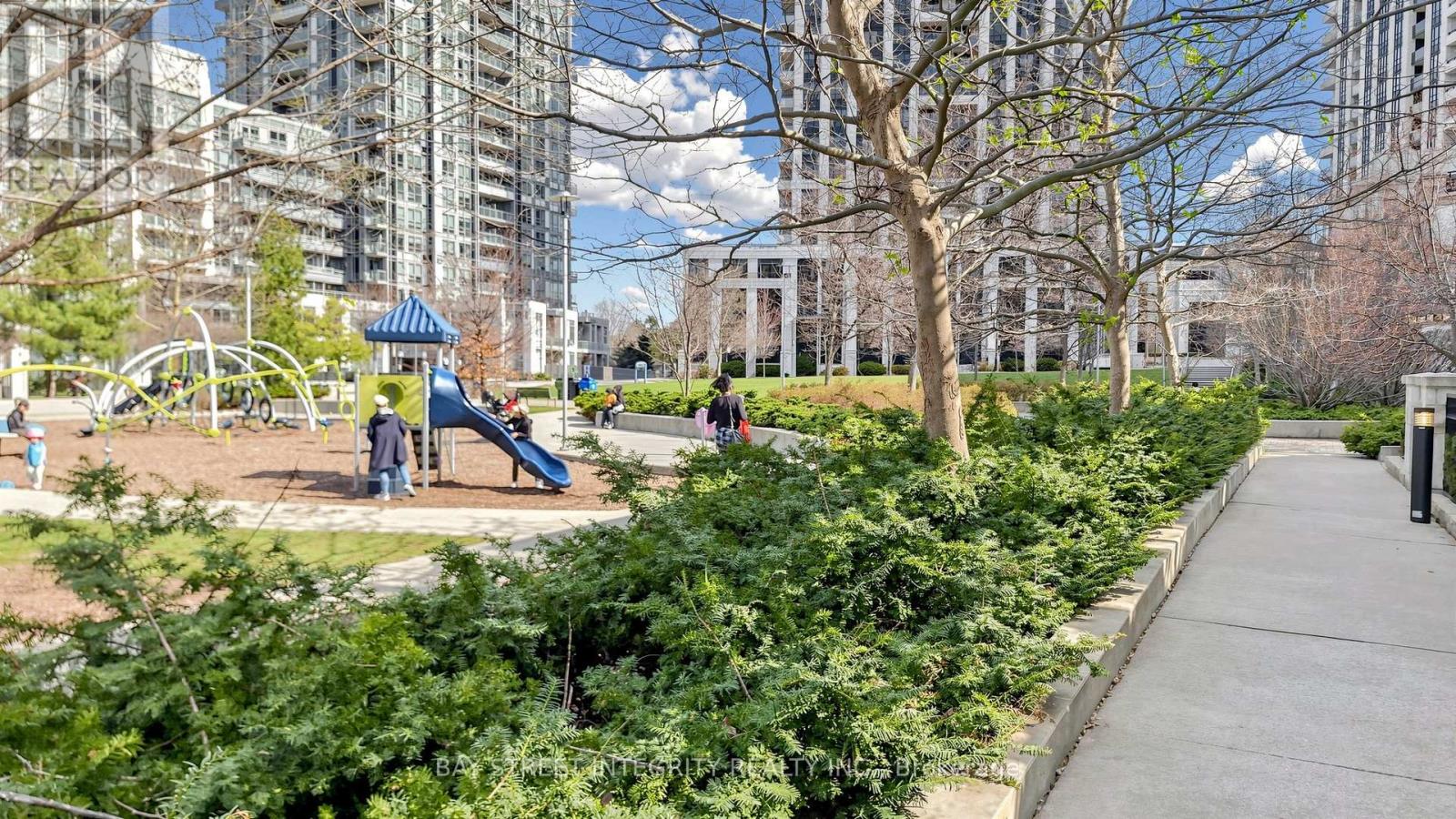 Th36 - 9 Oakburn Crescent, Toronto, Ontario  M2N 2T5 - Photo 39 - C13048460