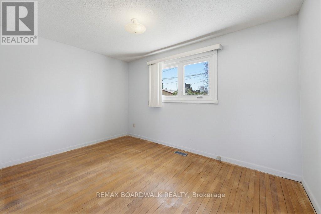 1274 Maitland Avenue, Ottawa, Ontario  K2C 2C6 - Photo 14 - X12966942