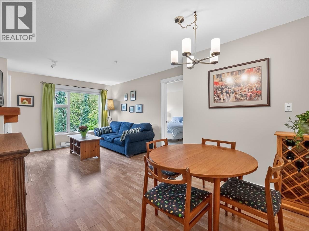 304 675 Park Crescent, New Westminster, British Columbia  V3L 5W4 - Photo 2 - R3117567