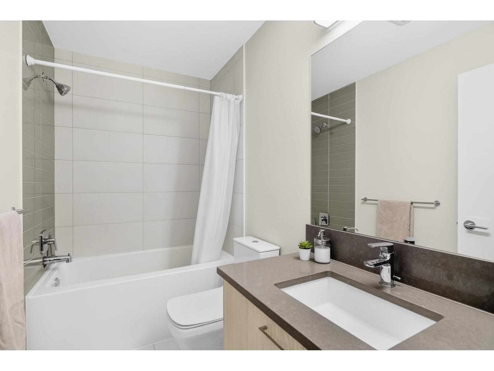 211 13768 108 Avenue, Surrey, British Columbia  V3T 0L9 - Photo 14 - R3117492