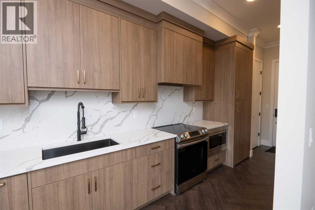 301, 330 Dieppe Drive Sw, Calgary, Alberta  T3E 2L4 - Photo 1 - A2305119