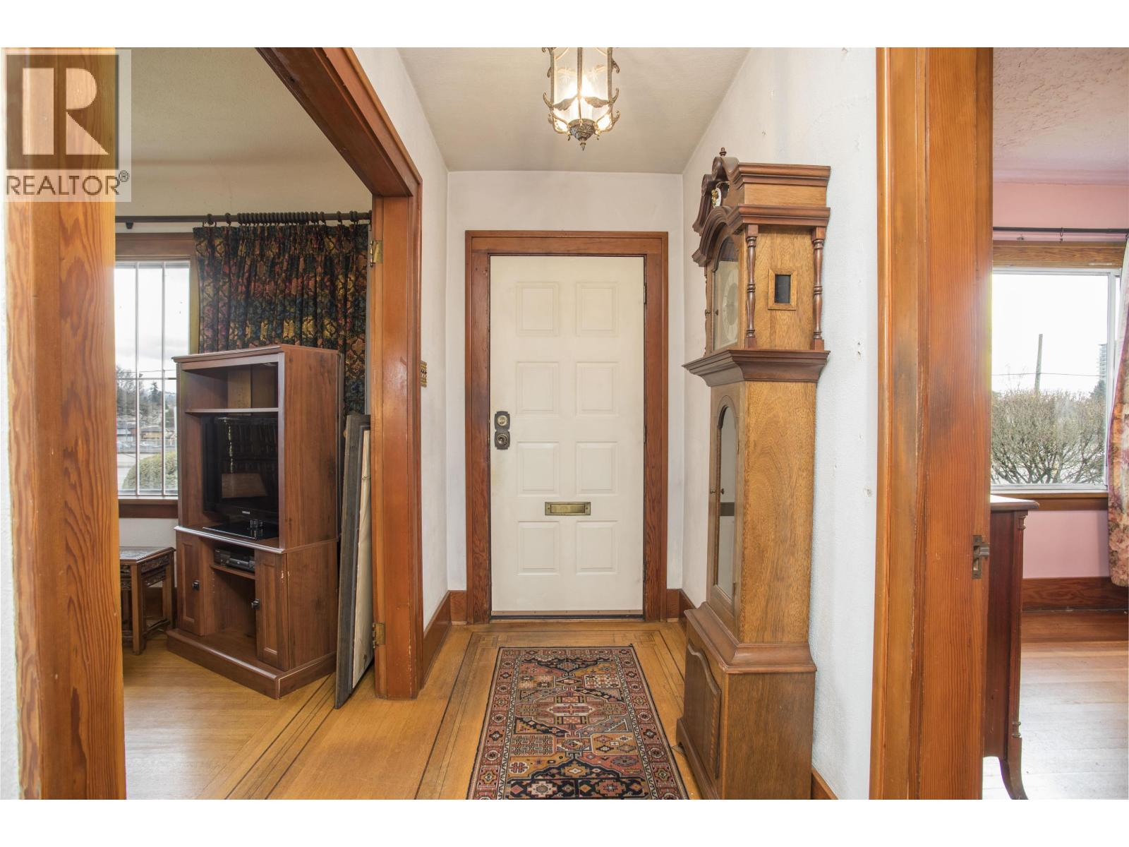 910 Eighth Street, New Westminster, British Columbia  V3M 3T2 - Photo 12 - R3117453