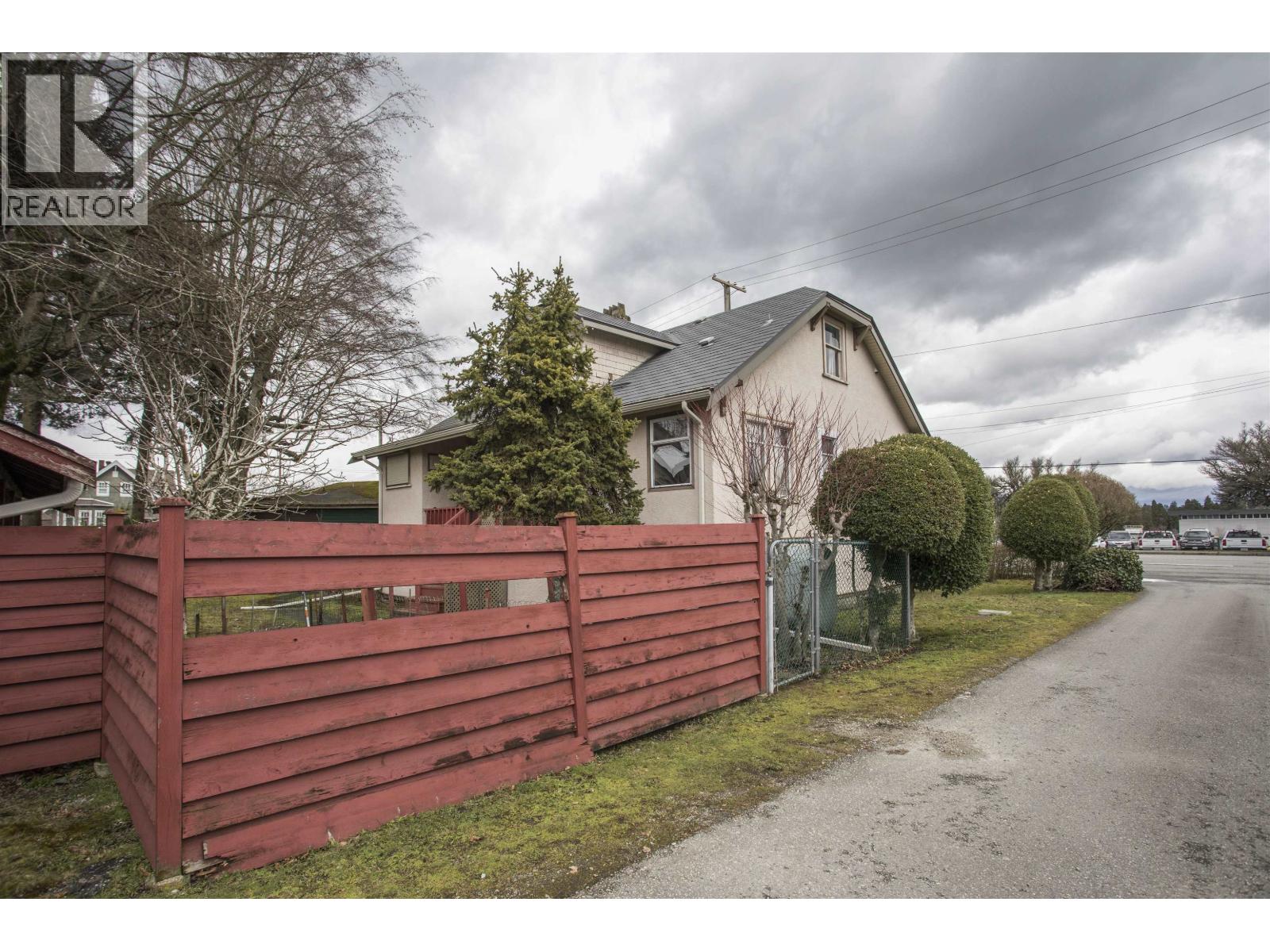 910 Eighth Street, New Westminster, British Columbia  V3M 3T2 - Photo 27 - R3117453