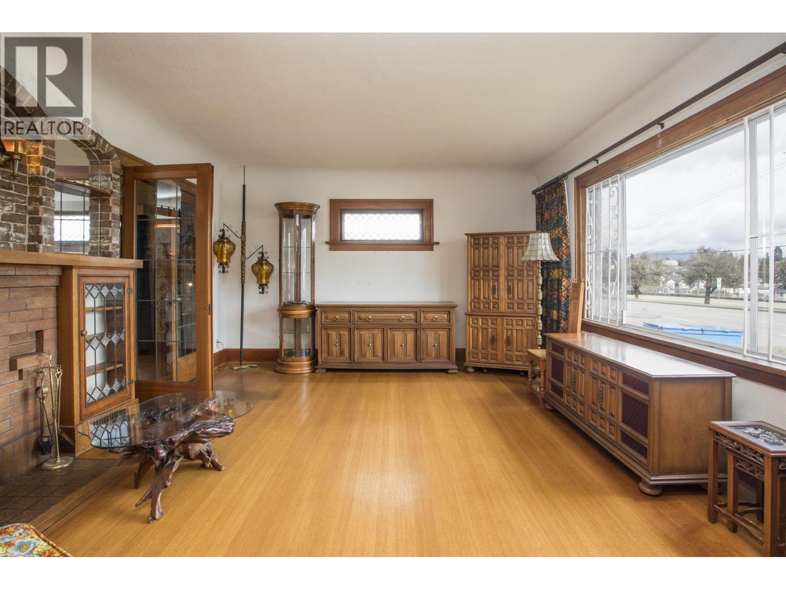 910 Eighth Street, New Westminster, British Columbia  V3M 3T2 - Photo 4 - R3117453