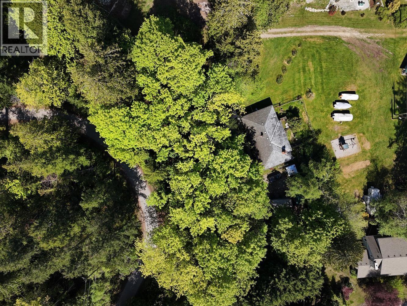4737 Davis Road, Madeira Park, British Columbia  V0N 2H1 - Photo 3 - R3117539