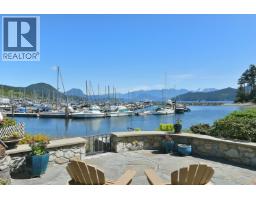664 BAY ROAD, Gibsons, British Columbia