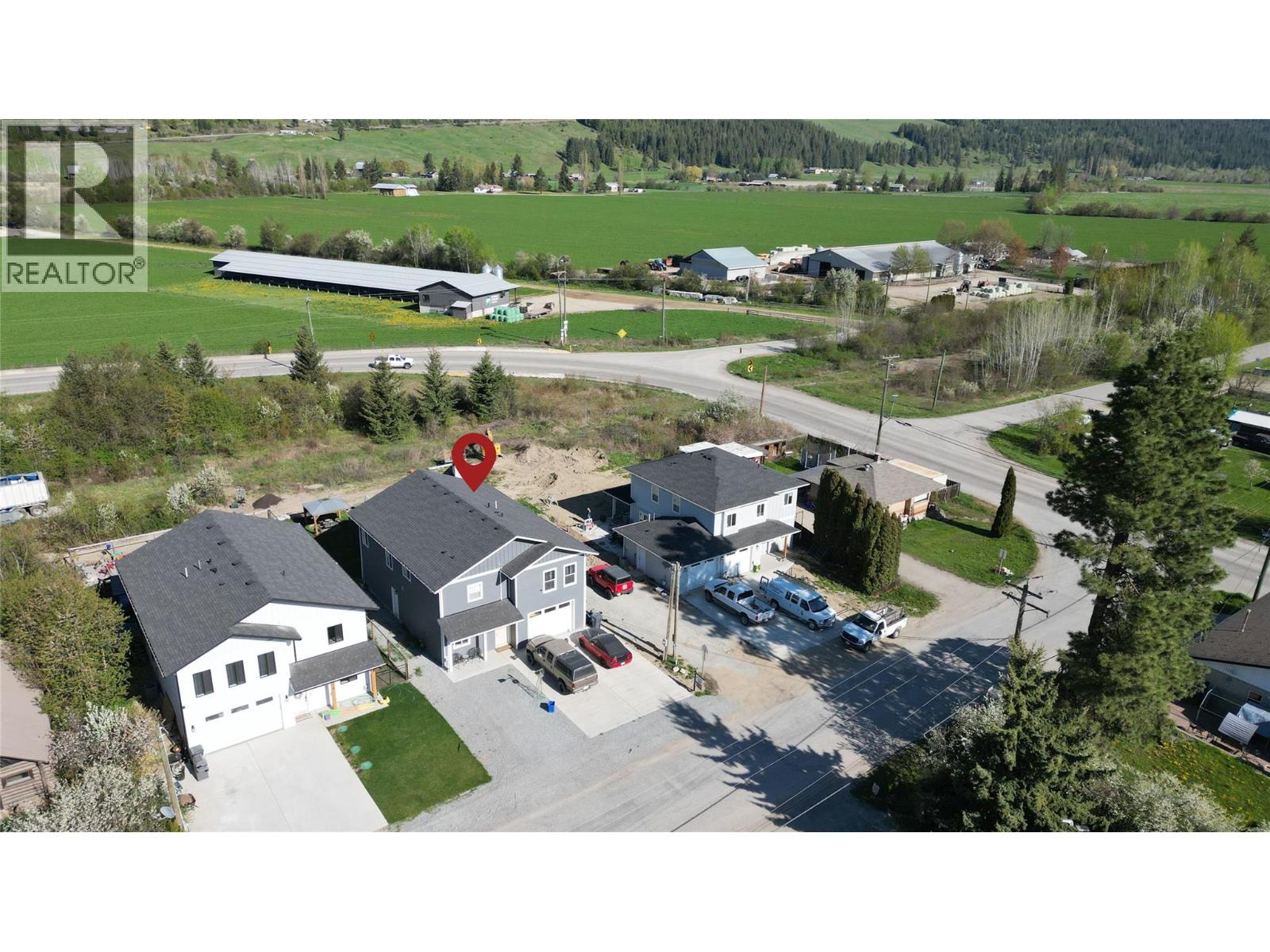 148 4th Avenue, Grindrod, British Columbia  V0E 1Y0 - Photo 1 - 10372295