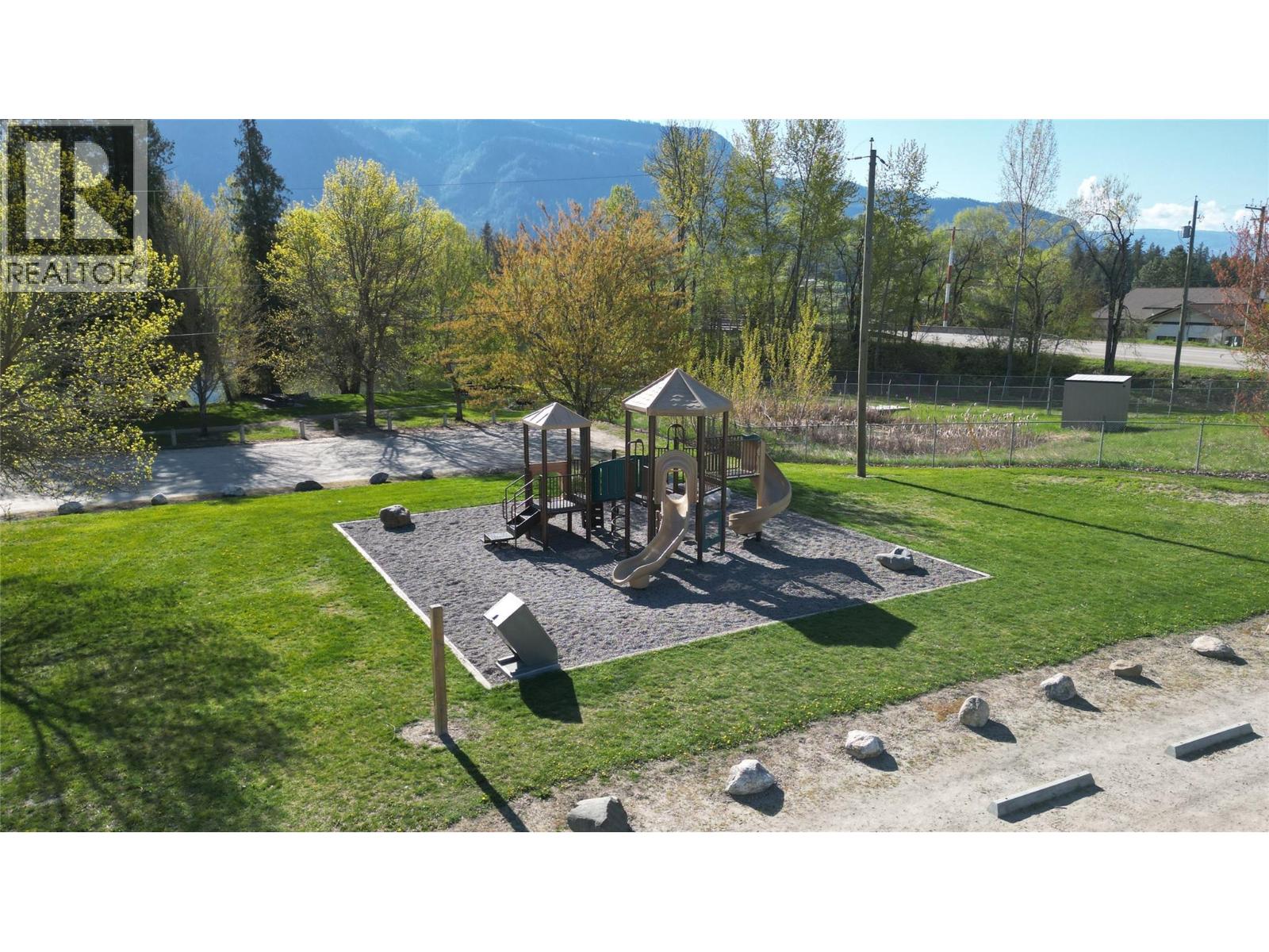 148 4th Avenue, Grindrod, British Columbia  V0E 1Y0 - Photo 42 - 10372295