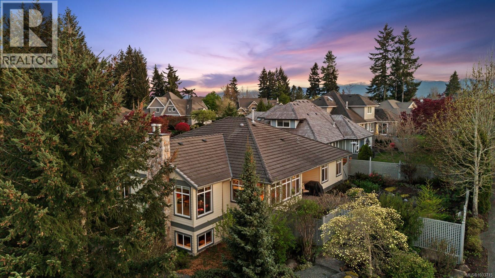 3363 Majestic Dr, Courtenay, British Columbia