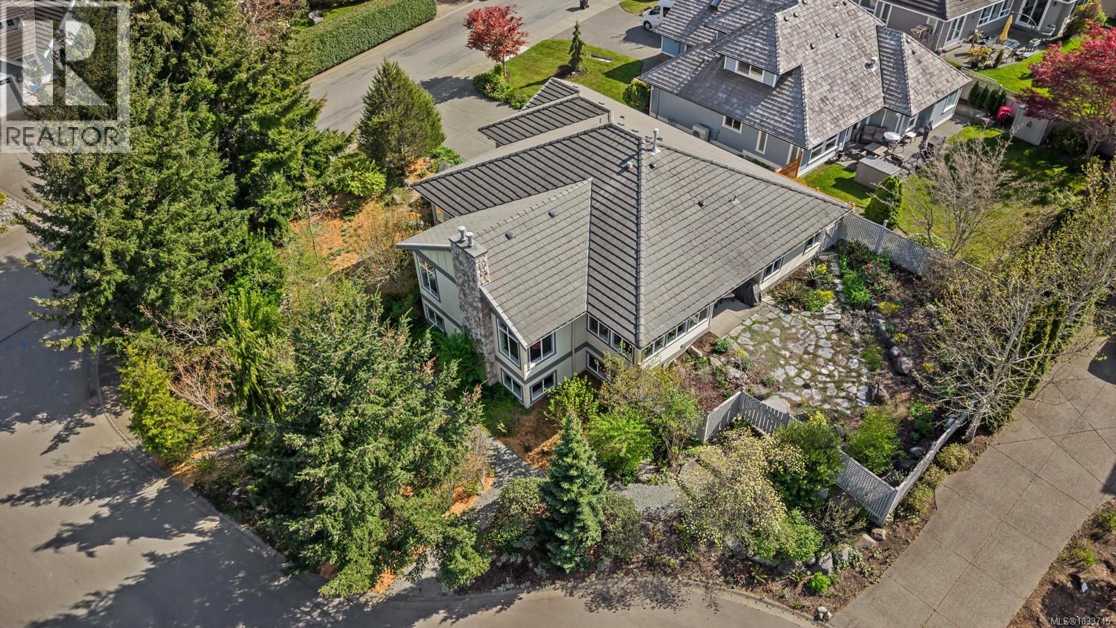 3363 Majestic Dr, Courtenay, British Columbia  V9N 9X6 - Photo 2 - 1033715