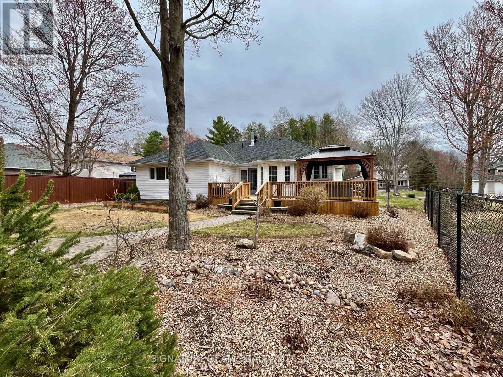 111 Thomas Street, Deep River, Ontario  K0J 1P0 - Photo 38 - X12976650