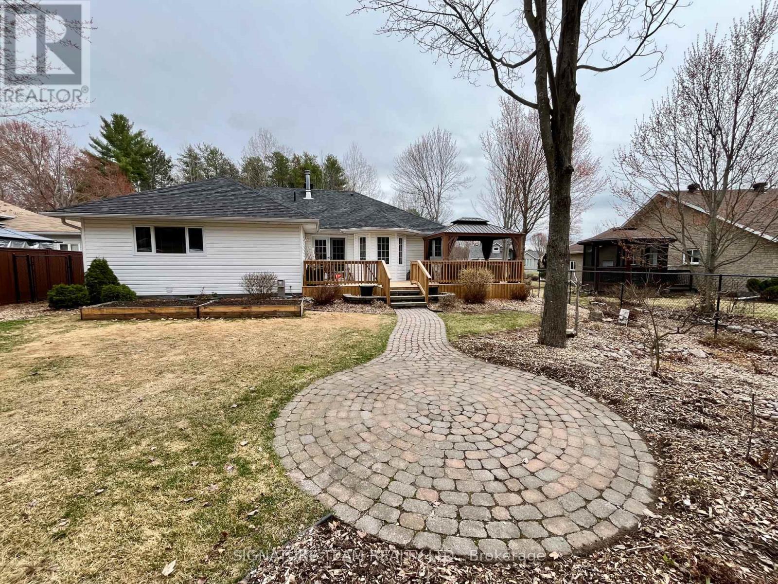 111 Thomas Street, Deep River, Ontario  K0J 1P0 - Photo 40 - X12976650