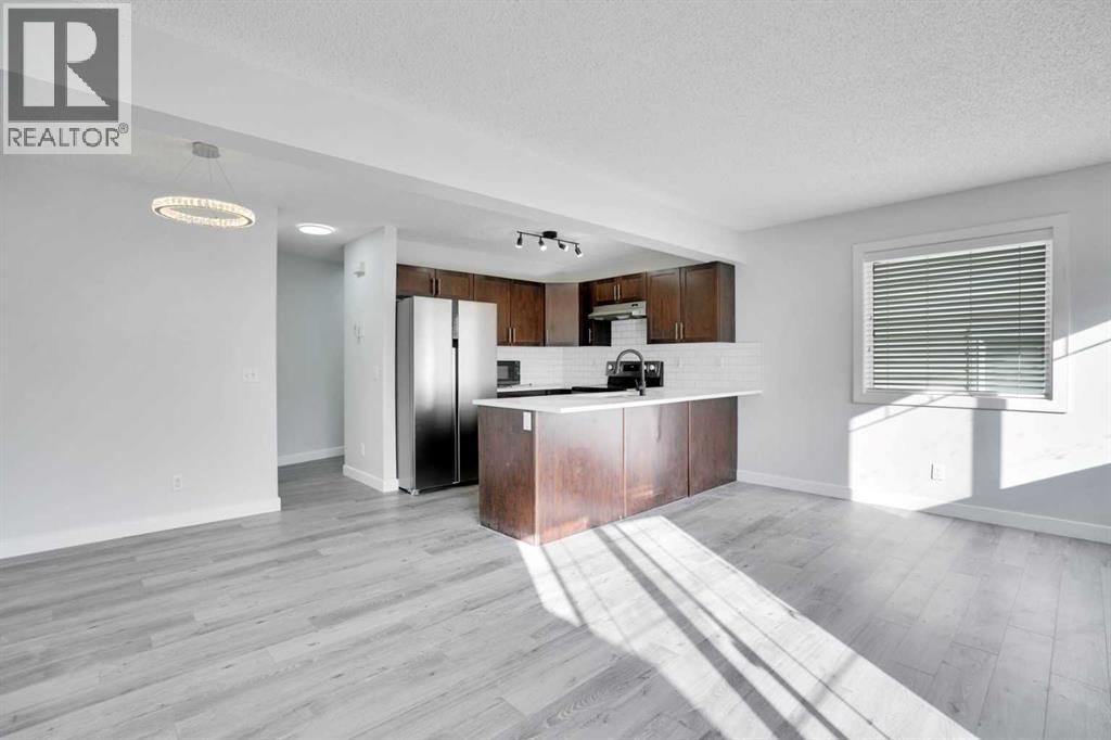 137 Pantego Lane NW, Calgary, Alberta  T3K 0T1 - Photo 8 - A2292494