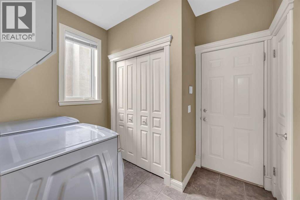 97 Strathridge Close SW, Calgary, Alberta  T3H 4J3 - Photo 18 - A2294102