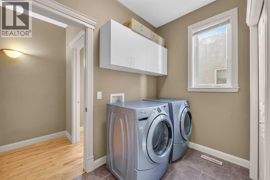 97 Strathridge Close SW, Calgary, Alberta  T3H 4J3 - Photo 19 - A2294102