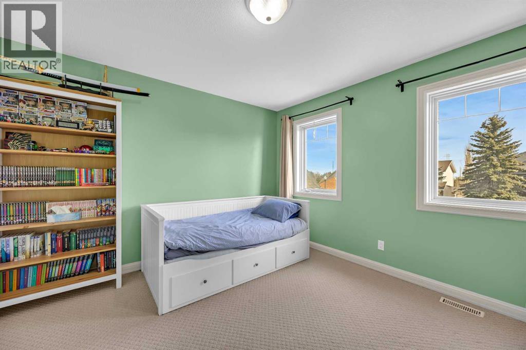 97 Strathridge Close SW, Calgary, Alberta  T3H 4J3 - Photo 31 - A2294102