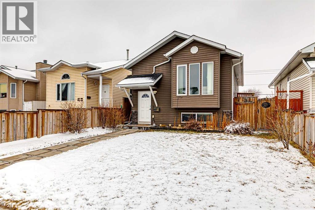 60 Erin Meadow Way SE, Calgary, Alberta  T2B 3A1 - Photo 37 - A2299496
