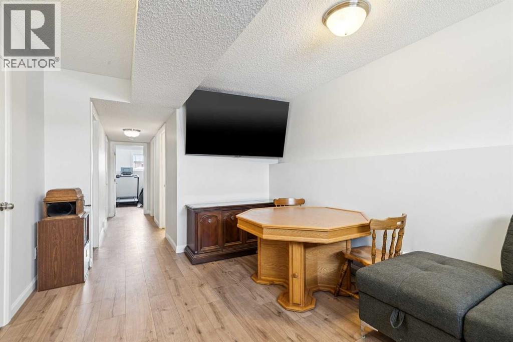 60 Erin Meadow Way SE, Calgary, Alberta  T2B 3A1 - Photo 22 - A2299496