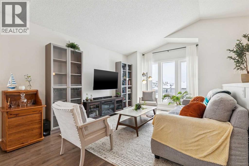 60 Erin Meadow Way SE, Calgary, Alberta  T2B 3A1 - Photo 3 - A2299496