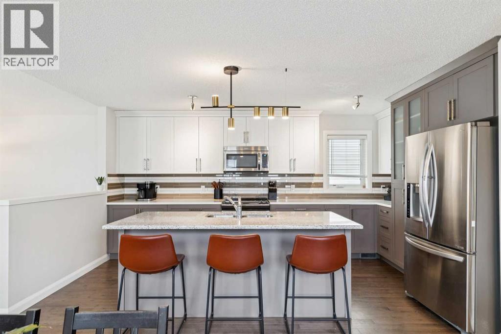 60 Erin Meadow Way SE, Calgary, Alberta  T2B 3A1 - Photo 8 - A2299496