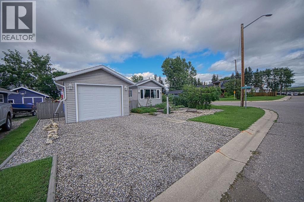 300 Twin Cities Drive, Longview, Alberta  T0L 1H0 - Photo 4 - A2304710