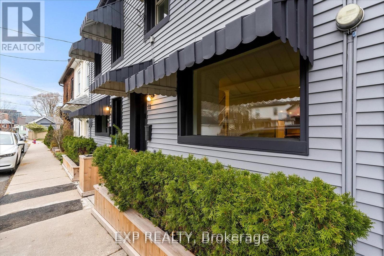 11 Ford Street, Hamilton, Ontario  L8N 2P4 - Photo 2 - X13060356