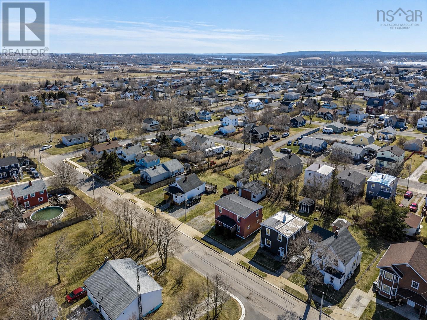 196 Gatacre Street, Sydney, Nova Scotia  B1N 1Z2 - Photo 4 - 202609030