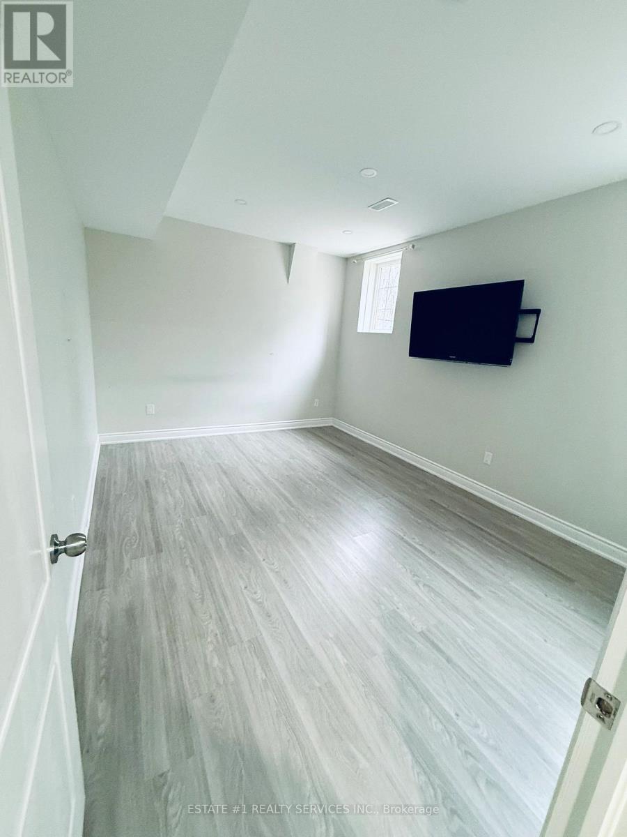 32 River Rock Court, Brampton, Ontario  L7A 2N9 - Photo 24 - W12980794