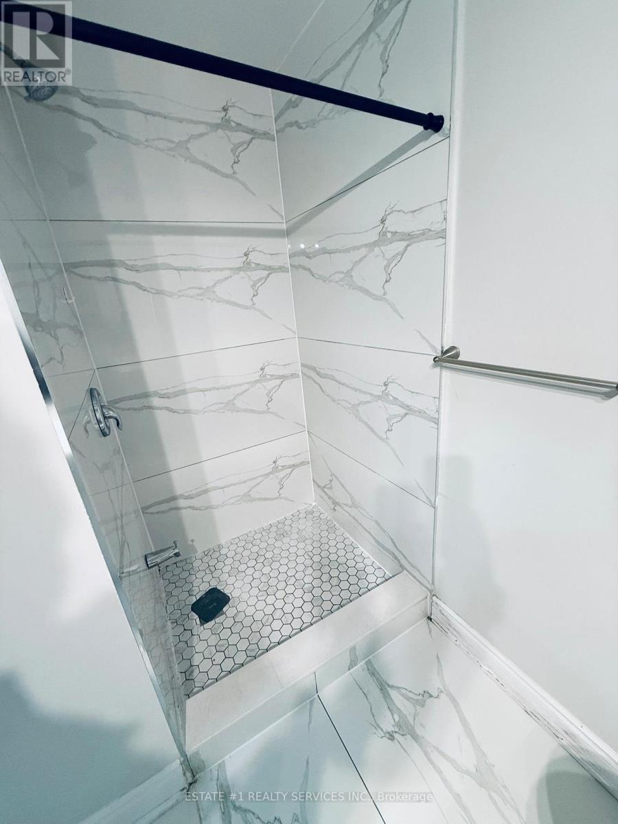 32 River Rock Court, Brampton, Ontario  L7A 2N9 - Photo 23 - W12980794