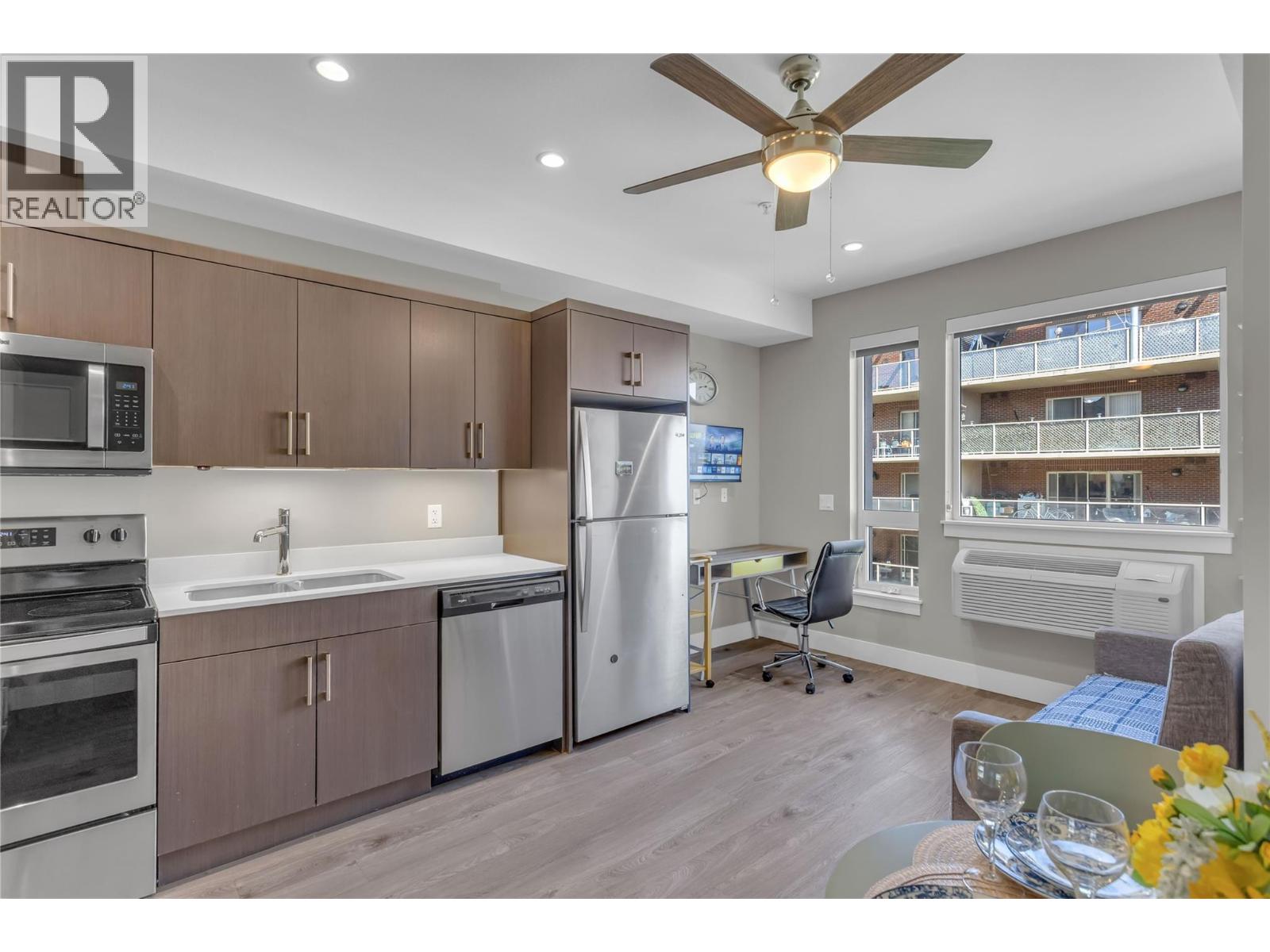 925 Leon Avenue Unit# 519, Kelowna, British Columbia  V1Y 0E5 - Photo 3 - 10385420