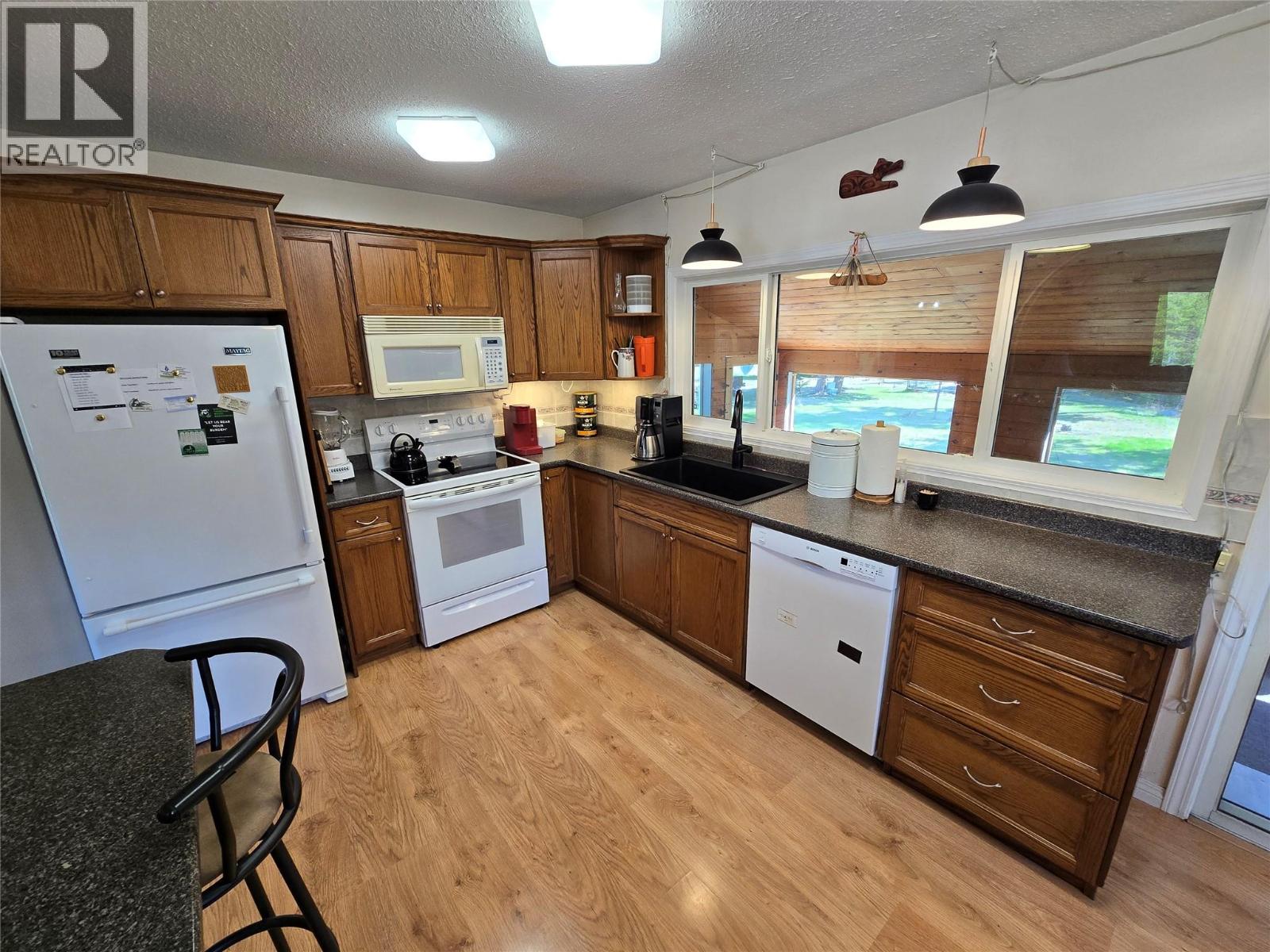 1032 Caroline Road, Clearwater, British Columbia  V0E 1N2 - Photo 6 - 10385402