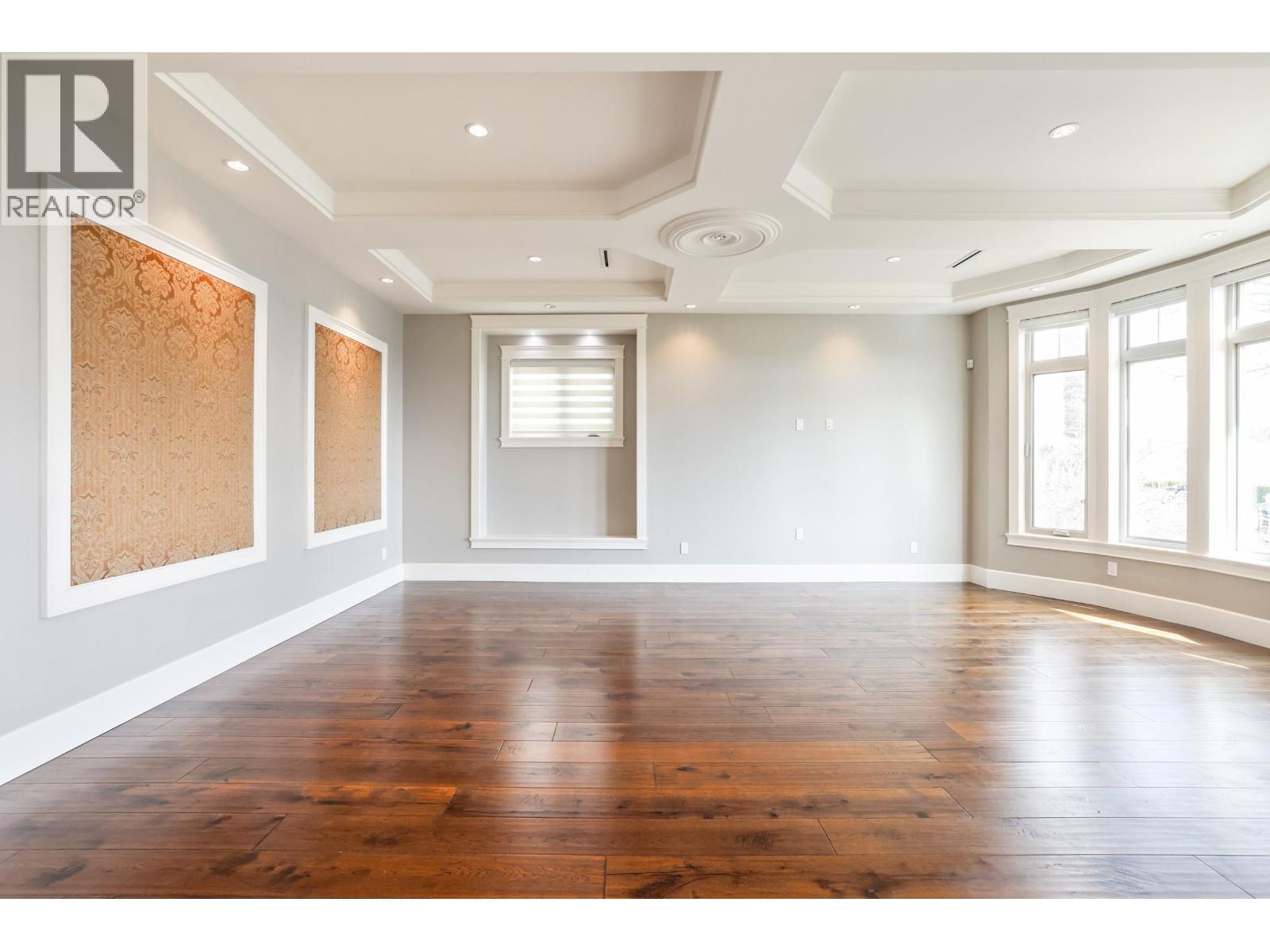 7525 13th Avenue, Burnaby, British Columbia  V3N 2E3 - Photo 3 - R3101089