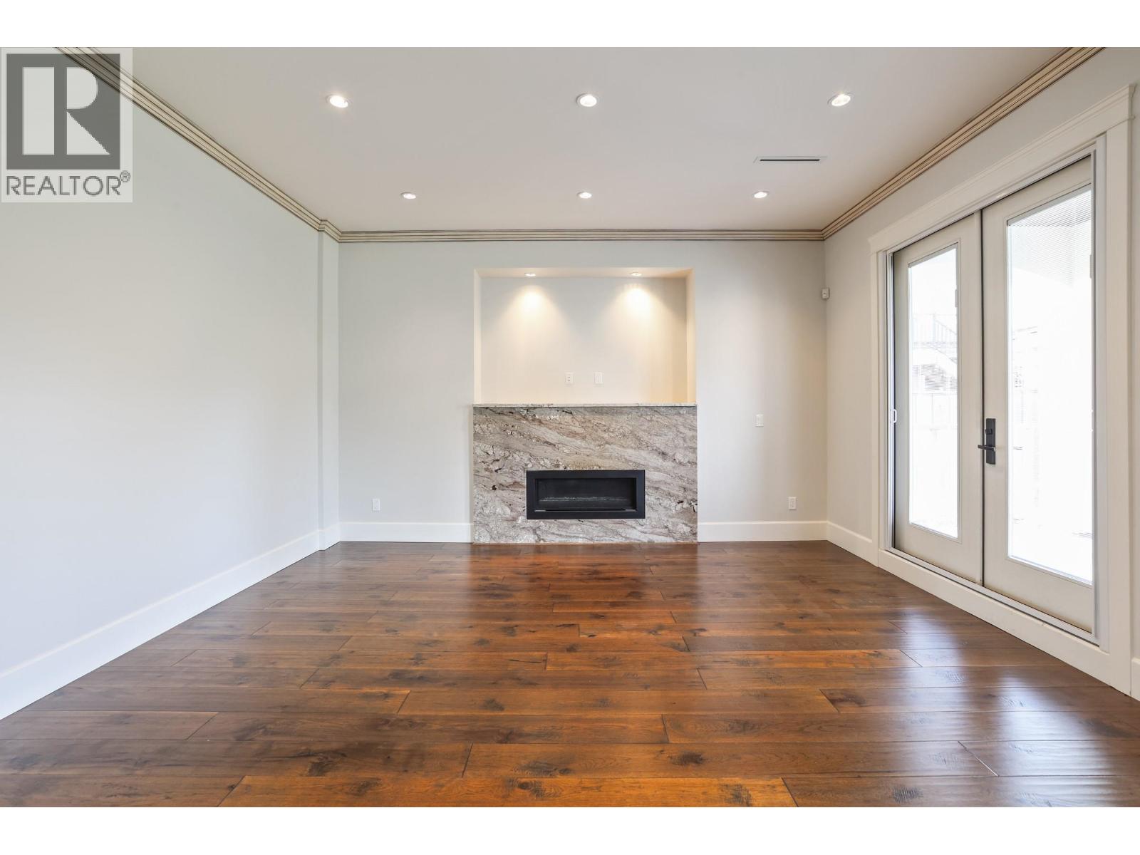 7525 13th Avenue, Burnaby, British Columbia  V3N 2E3 - Photo 9 - R3101089