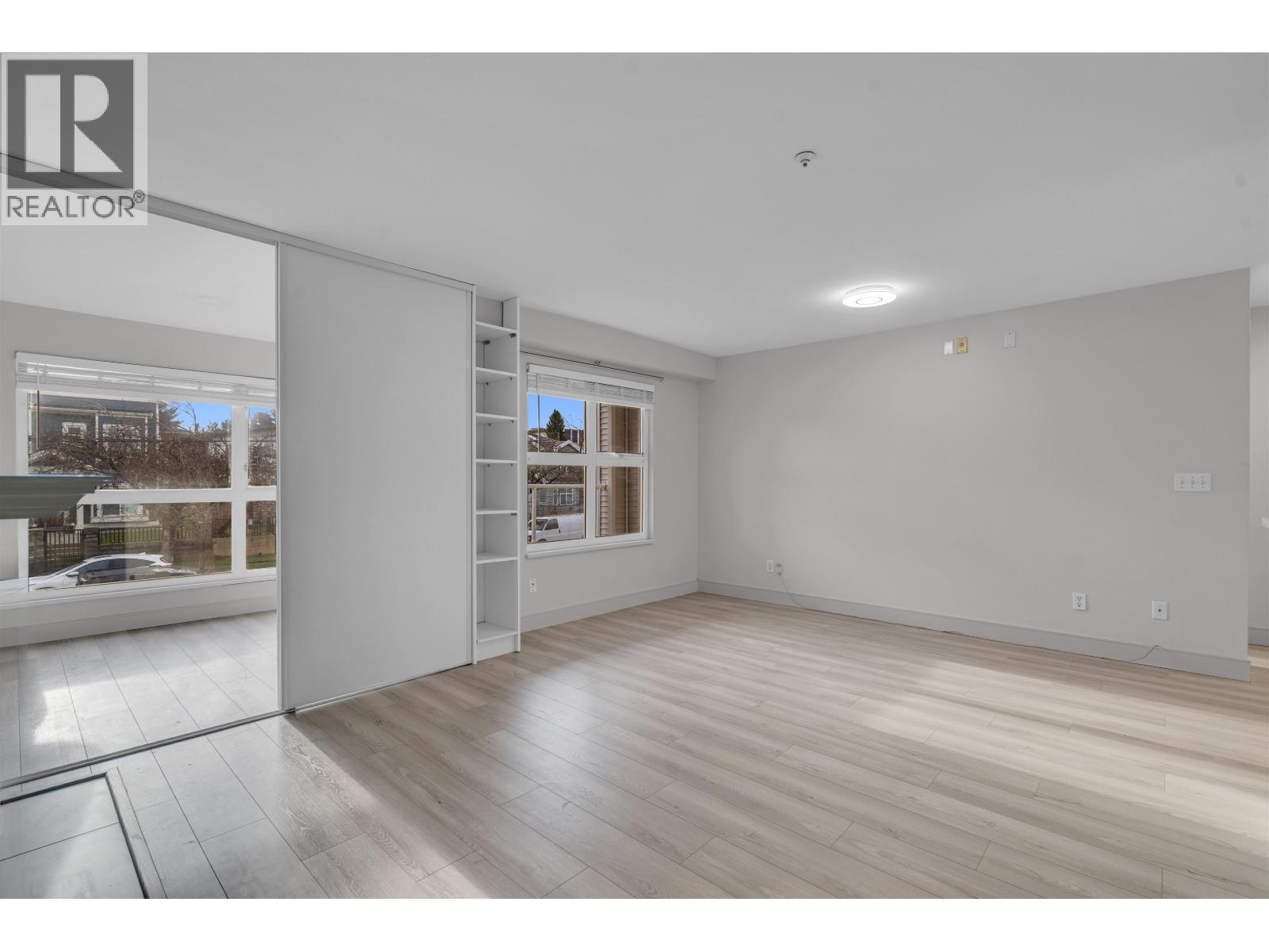 205 2965 Horley Street, Vancouver, British Columbia  V5R 6B9 - Photo 4 - R3117426