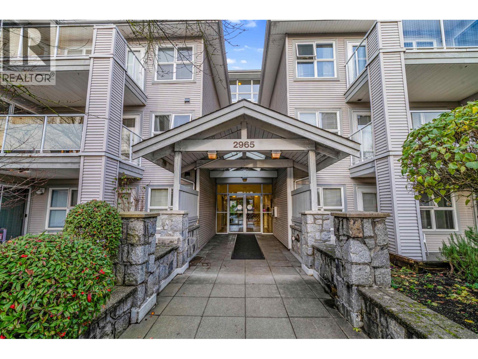 205 2965 Horley Street, Vancouver, British Columbia  V5R 6B9 - Photo 2 - R3117426