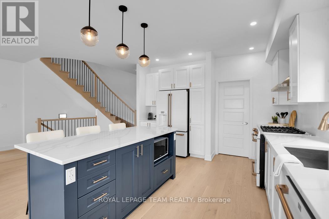 516 Bobolink Ridge, Ottawa, Ontario  K2S 2N5 - Photo 12 - X13060374
