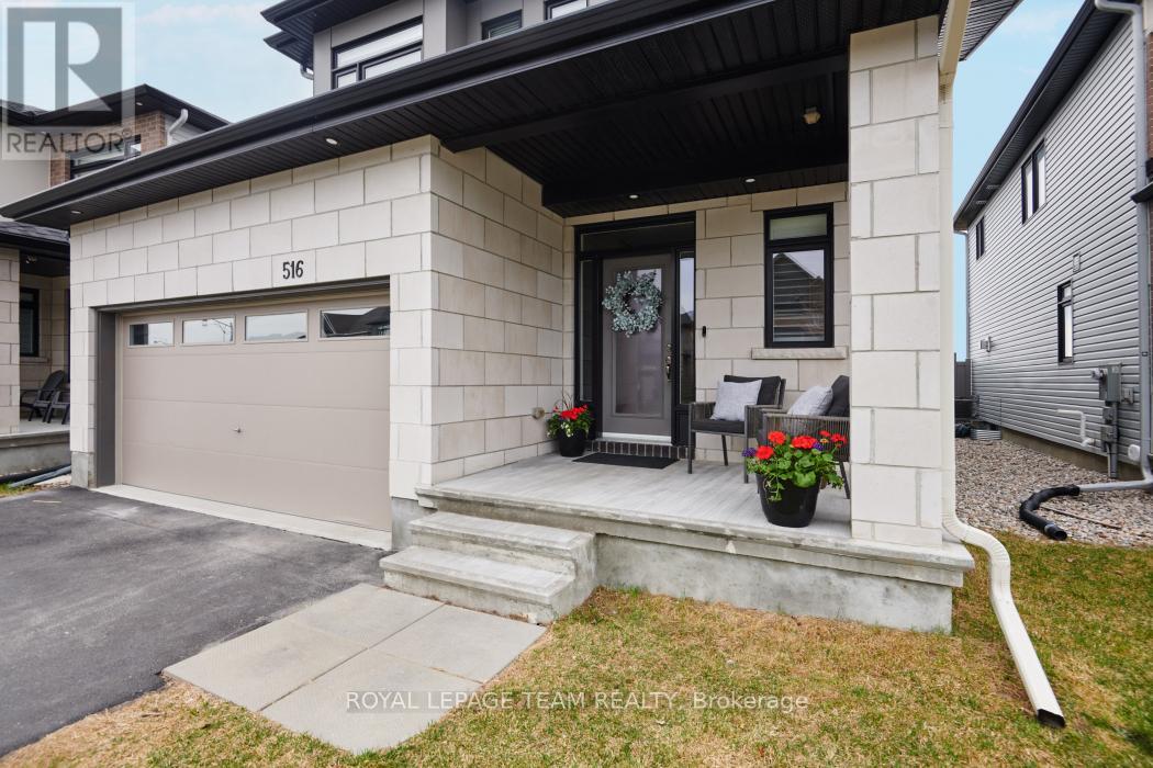 516 Bobolink Ridge, Ottawa, Ontario  K2S 2N5 - Photo 2 - X13060374