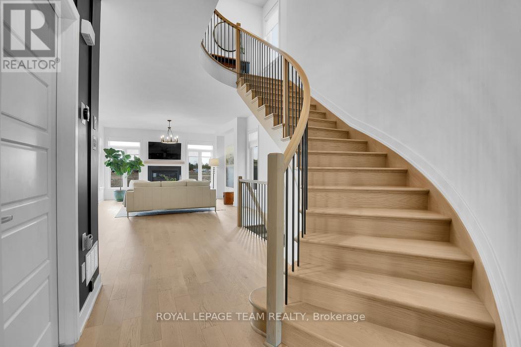 516 Bobolink Ridge, Ottawa, Ontario  K2S 2N5 - Photo 5 - X13060374