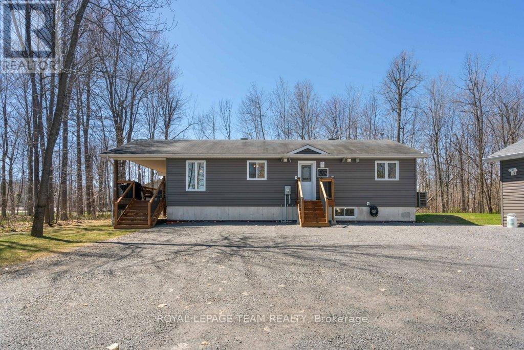 15065 Concession 3-4 Road, North Stormont, Ontario  K0C 1K0 - Photo 2 - X13060406