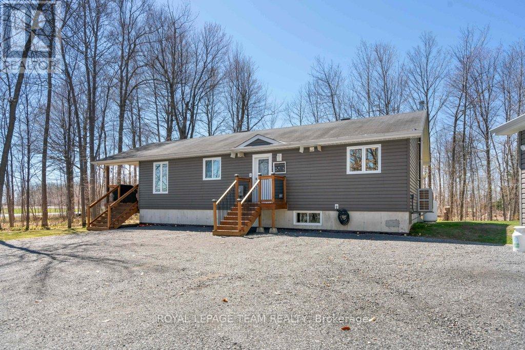 15065 Concession 3-4 Road, North Stormont, Ontario  K0C 1K0 - Photo 5 - X13060406