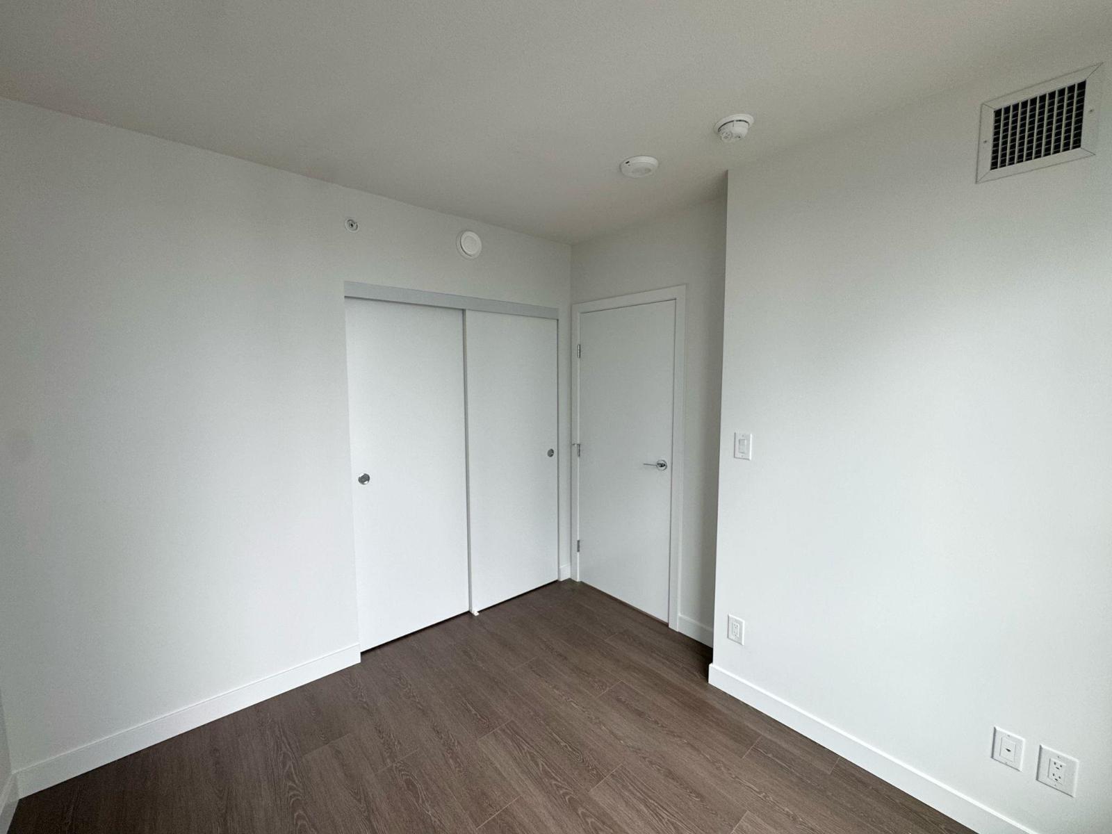15xx 13725 George Jct, Surrey, British Columbia  V3T 0V7 - Photo 9 - R3117549