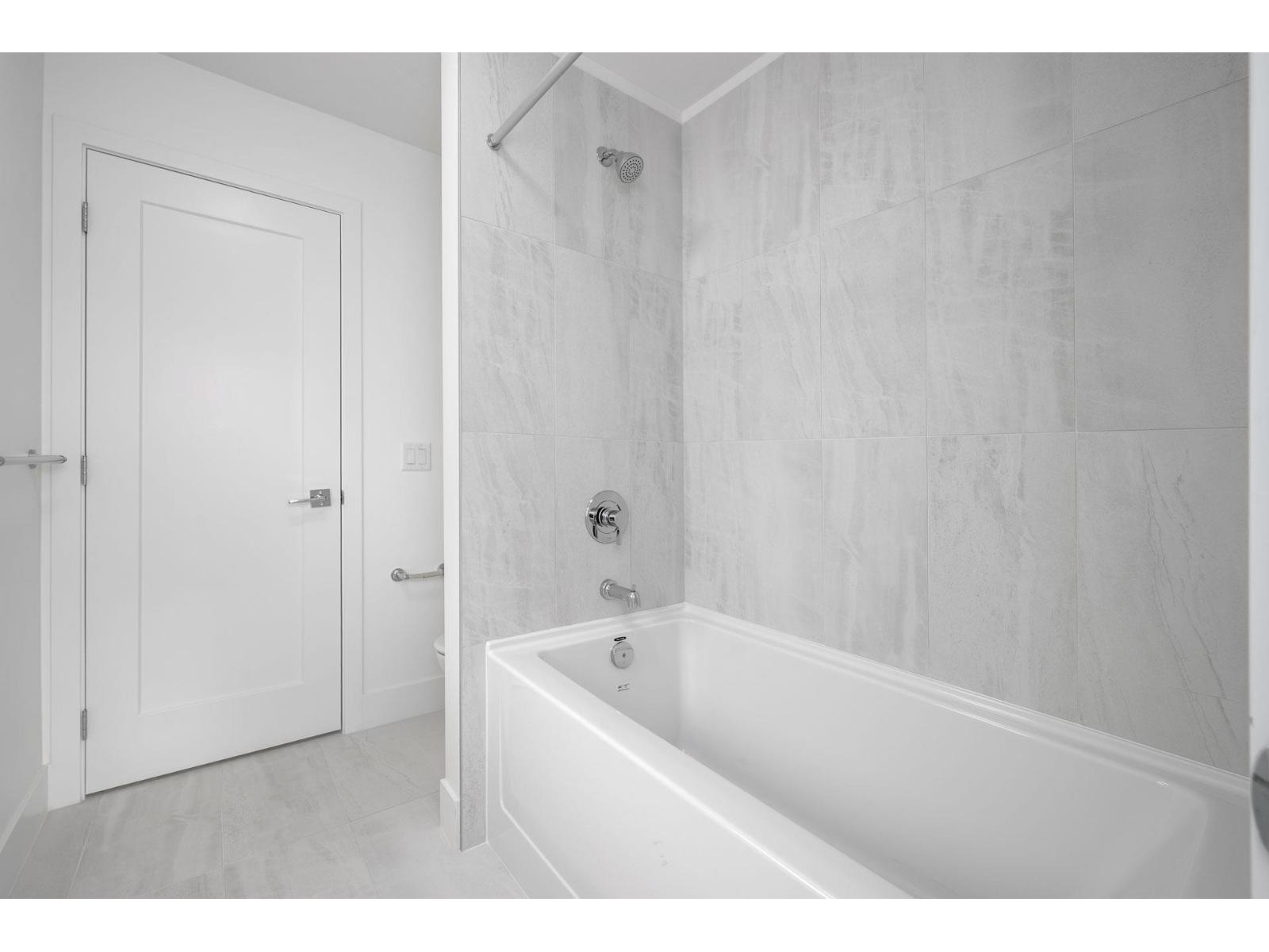 19655 74a Avenue, Langley, British Columbia  V2Y 3R8 - Photo 27 - R3117545