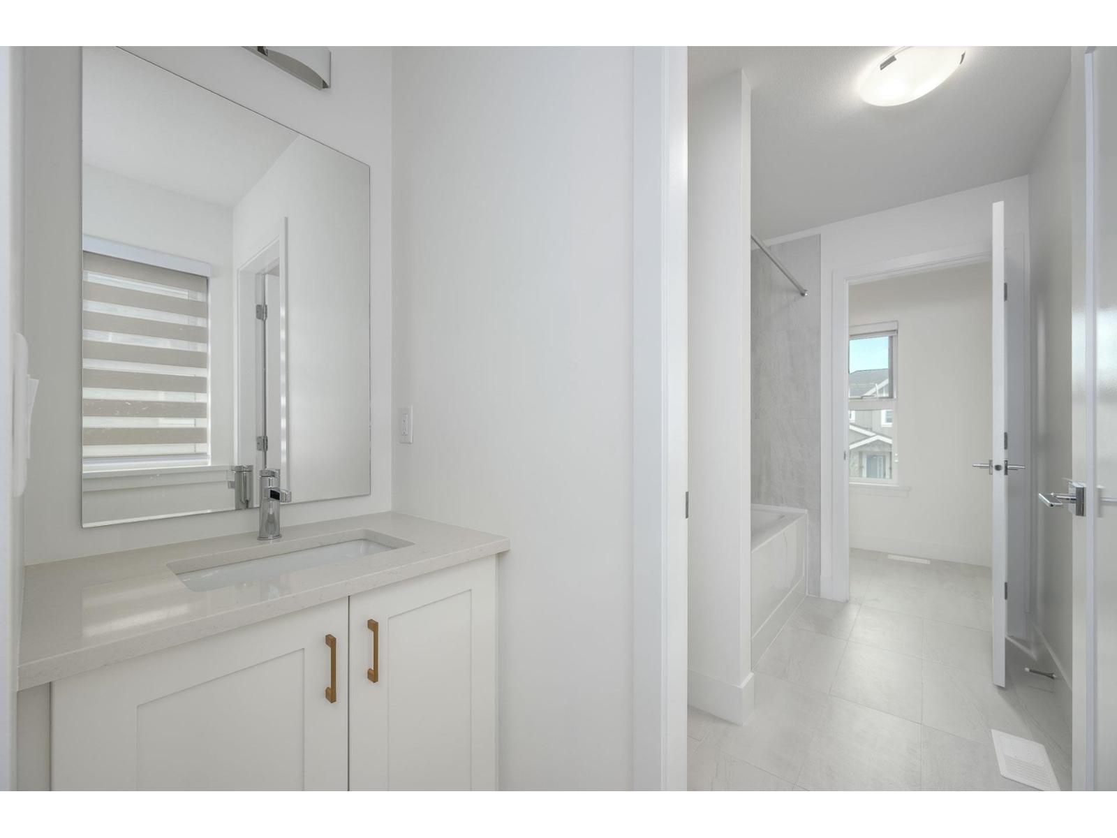 19655 74a Avenue, Langley, British Columbia  V2Y 3R8 - Photo 28 - R3117545