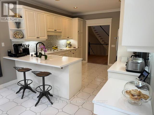 15 Coldwater Court, Vaughan, Ontario  L4J 7S4 - Photo 9 - N13059744