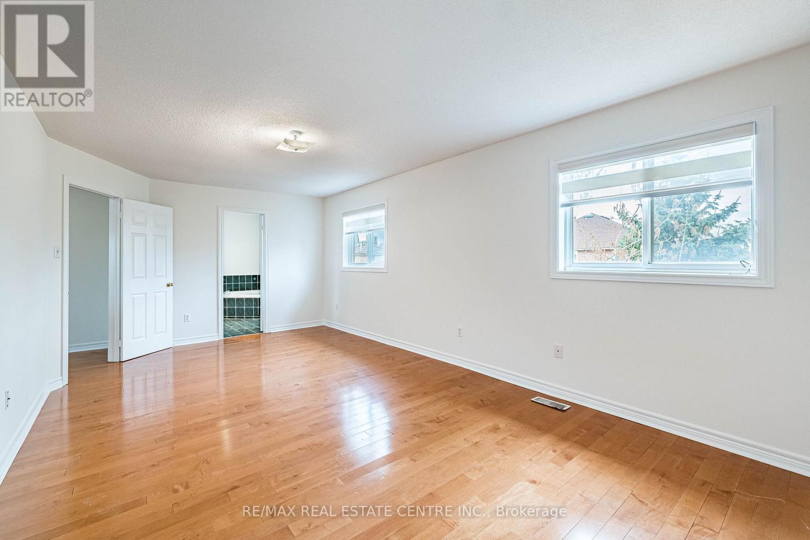 3469 Old Orchard Park Drive, Mississauga, Ontario  L5B 4E1 - Photo 22 - W13027804