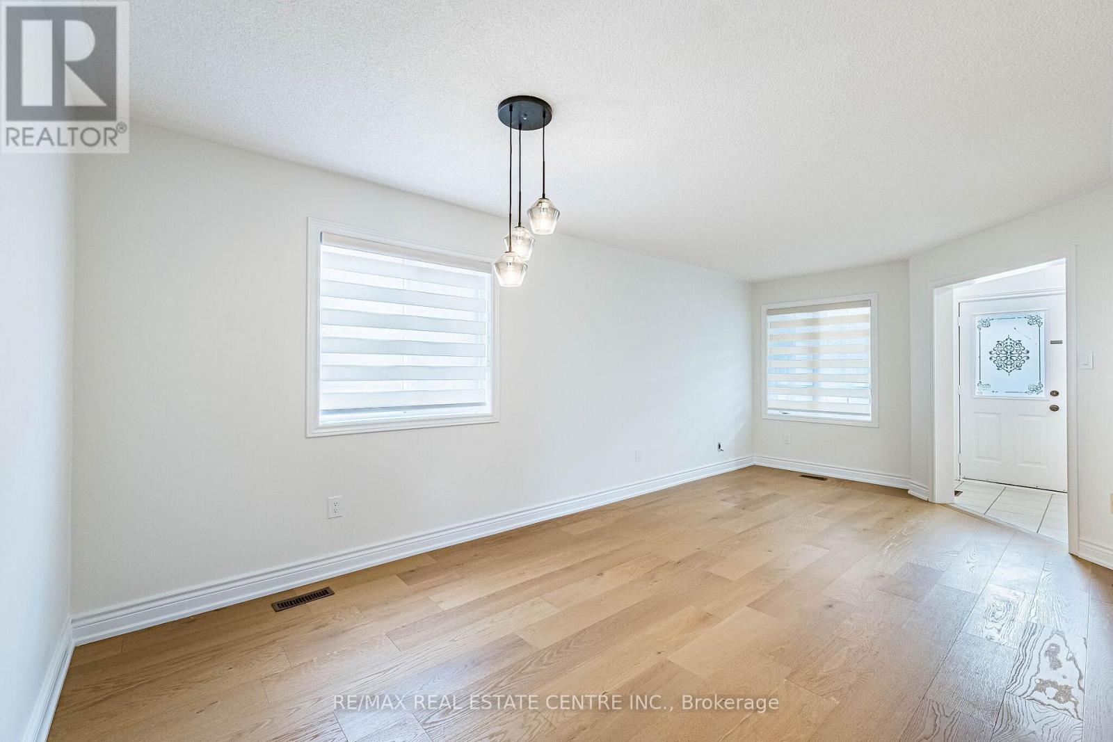 3469 Old Orchard Park Drive, Mississauga, Ontario  L5B 4E1 - Photo 6 - W13027804